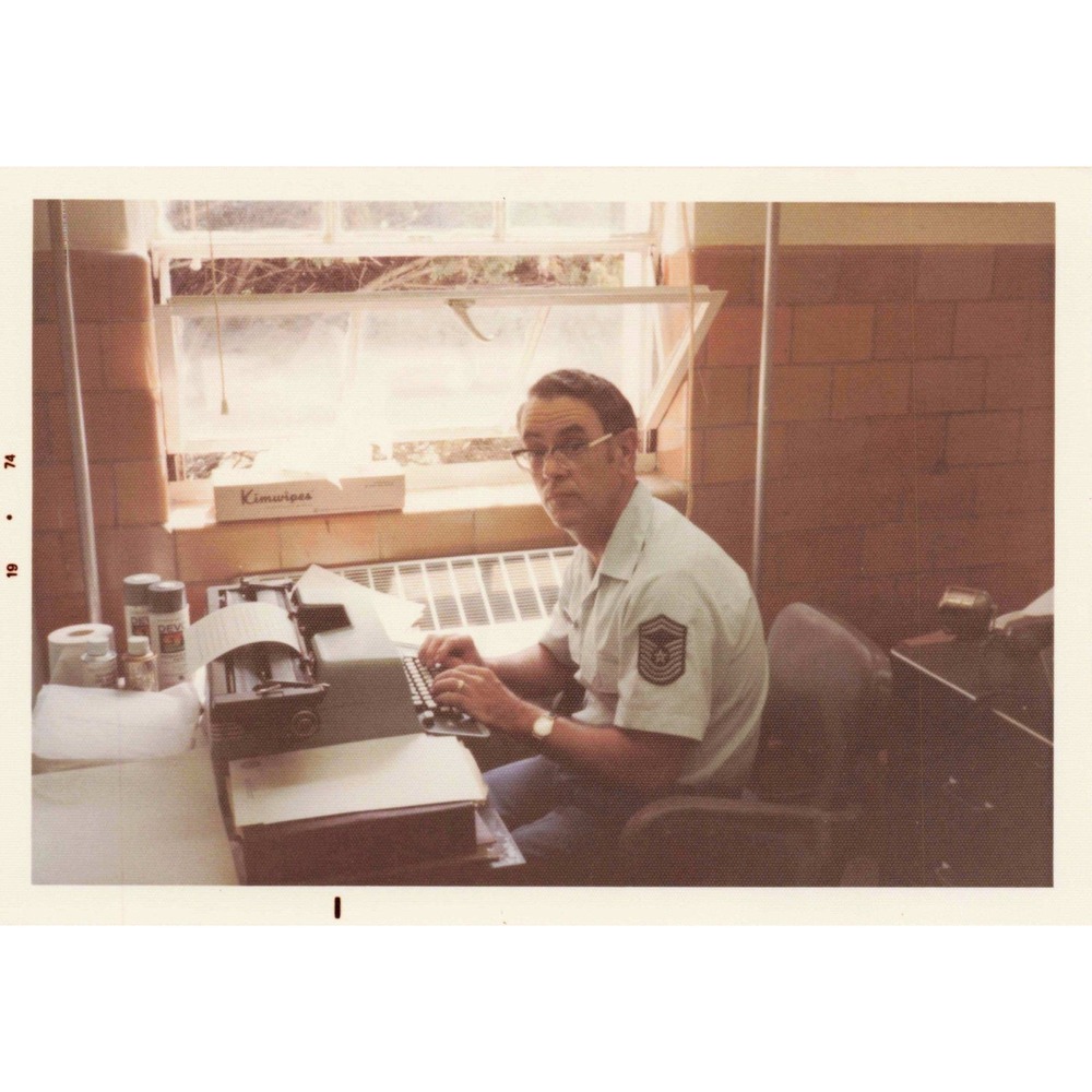 Vintage 1974 USAF NCO Office Typewriter Kimwipes Photo 3.5x5 - Picture 1 of 1